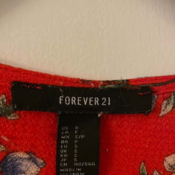 Red floral mini dress with sleeves - Picture 3 of 3